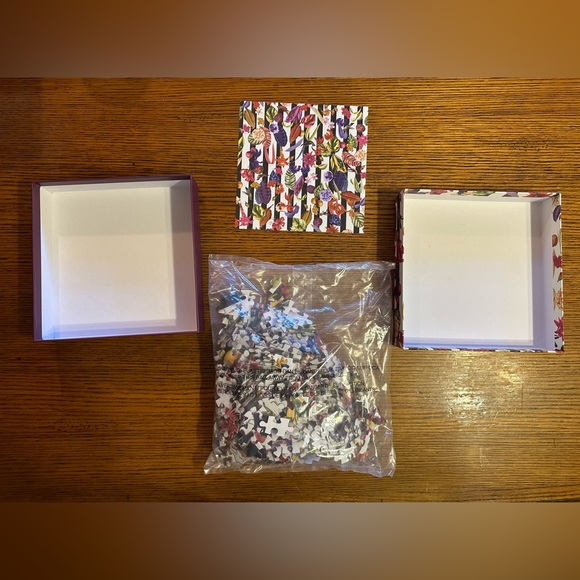 Christian Lacroix 500 Piece Botanical Puzzle - Picture 4 of 4